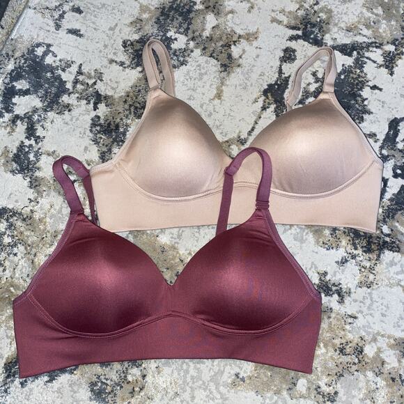 Warners All You Need Bra Womens Sz 34B Wireless Lightly Lined No Wire Lot Of 2 - Picture 1 of 11